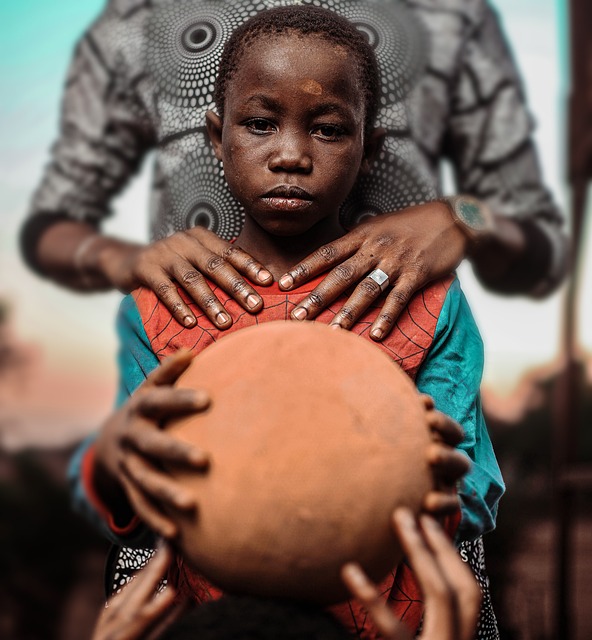 由于巴黎豪 由于巴黎豪